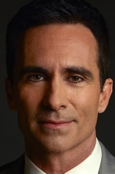 Nestor Carbonell profile photo