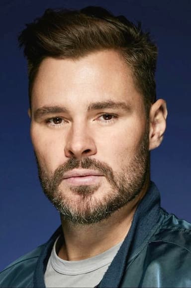 Patrick John Flueger profile photo