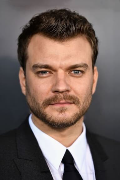 Pilou Asbæk profile photo