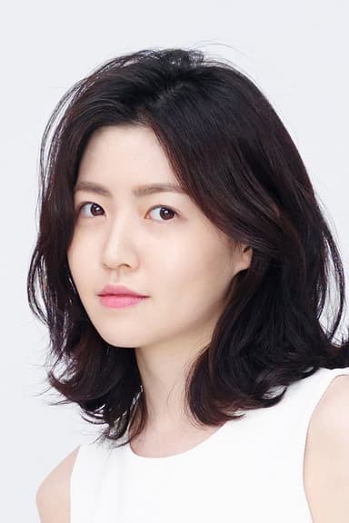 Shim Eun-kyung profile photo