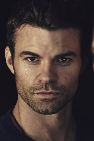 Daniel Gillies profile photo